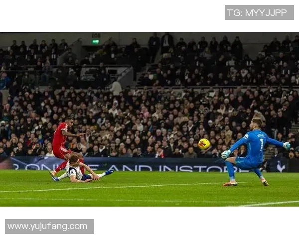 西甲焦点战巴萨与热刺互交白卷乌龙球瞬间引发全场热议集锦回顾